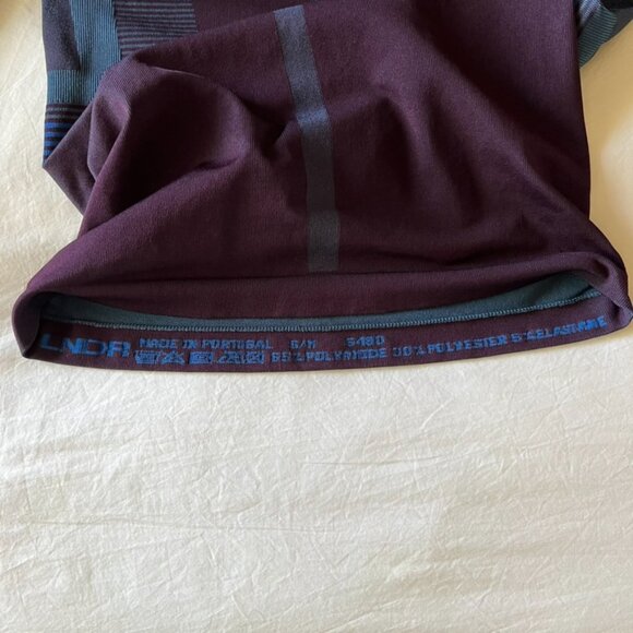 LNDR EUC S/M purple blue fitted workout longsleeve top - Picture 4 of 4